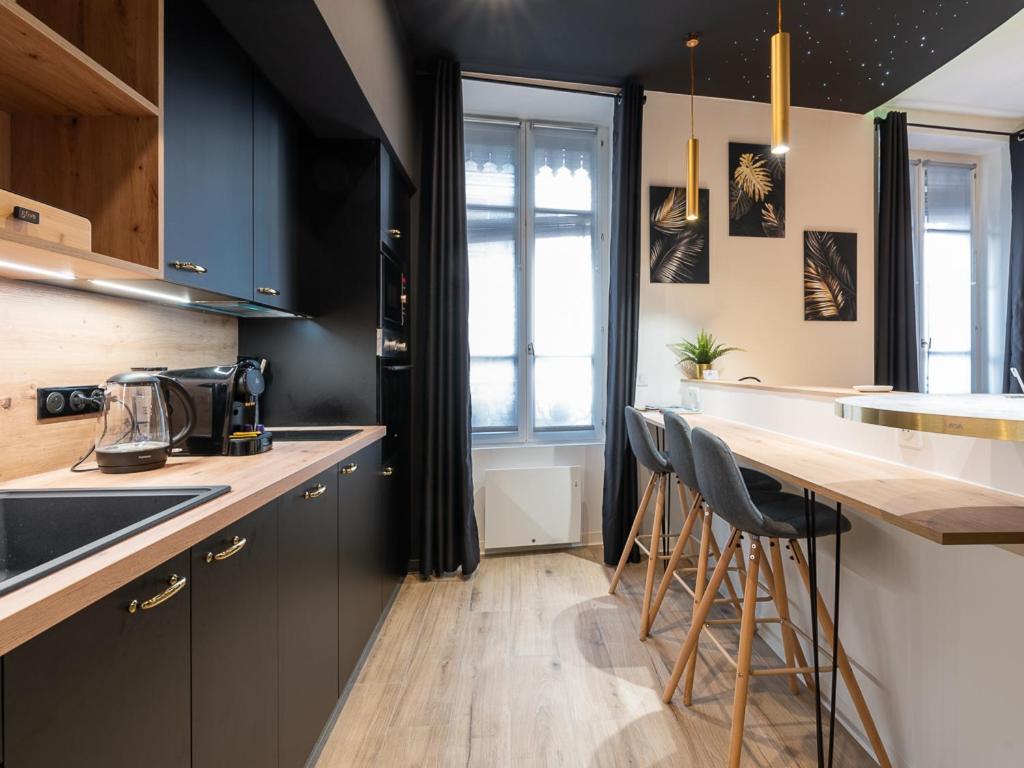 Appartement Chic Proche Bellecour Avec Parking Lyon Luaran gambar
